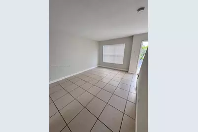 4605 NW 9th Dr #4605, Plantation, FL 33317 - Photo 5