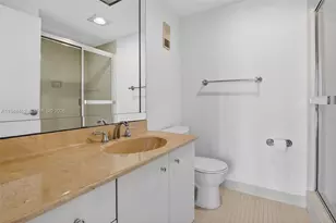 20281 E Country Club Dr, Aventura, FL 33180 - Photo 33