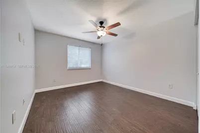 11374 NW 66th St, Doral, FL 33178 - Photo 23