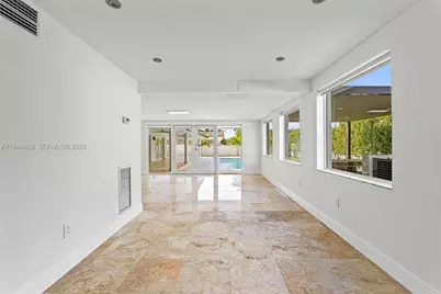 9901 NW 130th St, Hialeah Gardens, FL 33018 - Photo 47