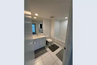 500 Brickell Ave #3408, Miami, FL 33131 - Photo 15