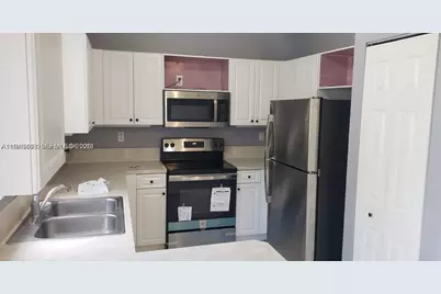 60 SE 6th Rd #60, Homestead, FL 33030 - Photo 3