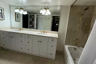 210 174th St, Sunny Isles Beach, FL 33160 - Photo 15