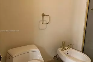 210 174th St, Sunny Isles Beach, FL 33160 - Photo 23