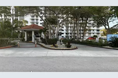 210 174th St #1909, Sunny Isles Beach, FL 33160 - Photo 45