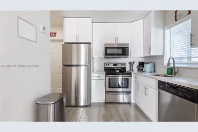 1702 SW 20th St #A, Fort Lauderdale, FL 33315 - Photo 25