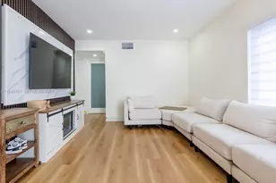 201 E 44th St, Hialeah, FL 33013 - Photo 9