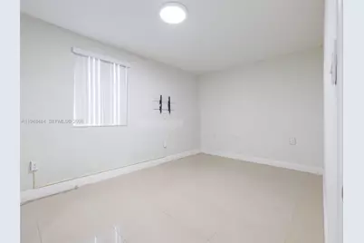 201 E 44th St, Hialeah, FL 33013 - Photo 35