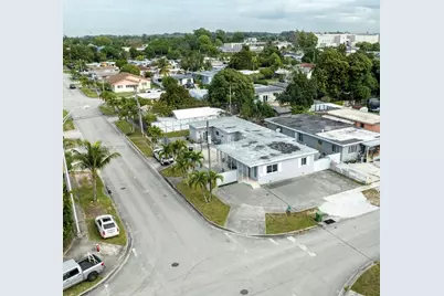 201 E 44th St, Hialeah, FL 33013 - Photo 3