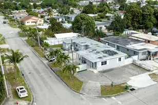 201 E 44th St, Hialeah, FL 33013 - Photo 3