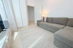 50 South Pointe Dr, Miami Beach, FL 33139 - Photo 9