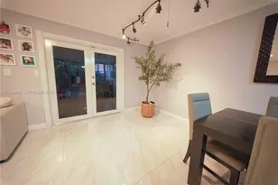 5445 W 27th Ln, Hialeah, FL 33016 - Photo 13