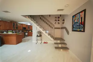 5445 W 27th Ln, Hialeah, FL 33016 - Photo 11