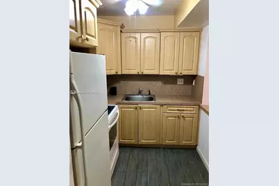 17570 Atlantic Blvd #105, Sunny Isles Beach, FL 33160 - Photo 7