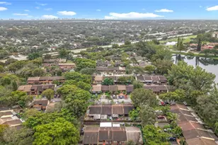 10340 Laurel Ct, Pembroke Pines, FL 33026 - Photo 39