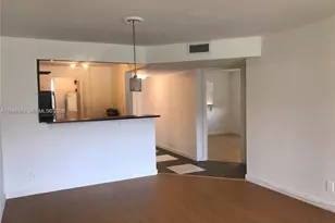 8040 N Colony Cir N, Tamarac, FL 33321 - Photo 3