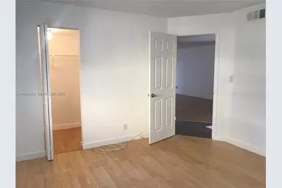 8040 N Colony Cir N #101, Tamarac, FL 33321 - Photo 9