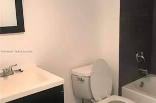 8040 N Colony Cir N, Tamarac, FL 33321 - Photo 7