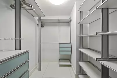 1040 Biscayne Blvd #4403, Miami, FL 33132 - Photo 25