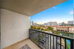 2017 S Ocean Dr, Hallandale Beach, FL 33009 - Photo 23
