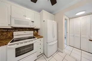 2017 S Ocean Dr, Hallandale Beach, FL 33009 - Photo 15