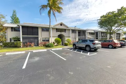 927 NE 199th St #202, Miami, FL 33179 - Photo 23