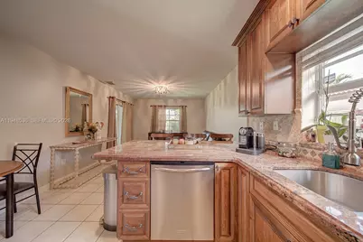 18128 SW 151st Ave, Miami, FL 33187 - Photo 23
