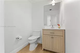 3340 NE 190th St, Aventura, FL 33180 - Photo 11