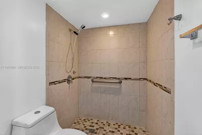 908 Twin Lakes Dr #8-C, Coral Springs, FL 33071 - Photo 17