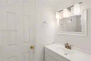 1700 NE 191st St, Miami, FL 33179 - Photo 19