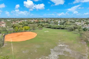 19211 NW 88th Ct, Hialeah, FL 33018 - Photo 53