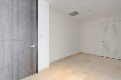 88 SW 7th St #1110, Miami, FL 33130 - Photo 15