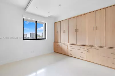 601 NE 36th St #1310, Miami, FL 33137 - Photo 27