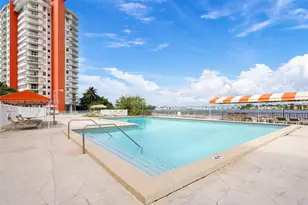 1301 NE Miami Gardens Dr, Miami, FL 33179 - Photo 17