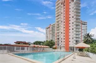 1301 NE Miami Gardens Dr, Miami, FL 33179 - Photo 1