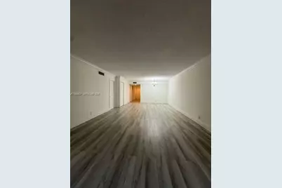321 Lakeview Dr #105, Weston, FL 33326 - Photo 11