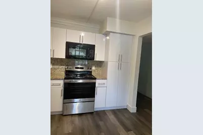 321 Lakeview Dr #105, Weston, FL 33326 - Photo 15