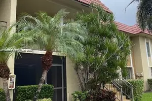 321 Lakeview Dr, Weston, FL 33326 - Photo 1