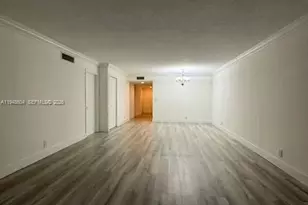 321 Lakeview Dr, Weston, FL 33326 - Photo 9