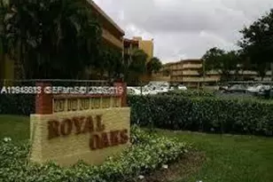 441 NE 195th St, Miami, FL 33179 - Photo 19