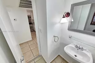 441 NE 195th St, Miami, FL 33179 - Photo 11