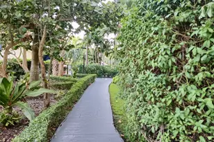 4550 NW 9th St, Miami, FL 33126 - Photo 23