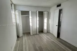 4550 NW 9th St, Miami, FL 33126 - Photo 13