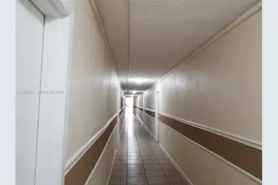 4550 NW 9th St #801E, Miami, FL 33126 - Photo 27