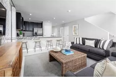 561 NW 10 Ct, Florida City, FL 33034 - Photo 5