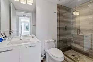 1300 Brickell Bay Dr, Miami, FL 33131 - Photo 13