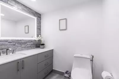 600 Three Islands Blvd #1413, Hallandale Beach, FL 33009 - Photo 9