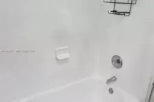 7475 W 22nd Ave, Hialeah, FL 33016 - Photo 15