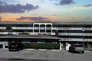 1965 SE 5th Ct, Pompano Beach, FL 33060 - Photo 1