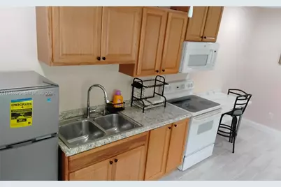 [Address not provided], Lauderdale Lakes, FL 33319 - Photo 3